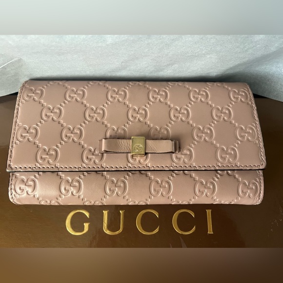 Gucci Handbags - Gucci Pink Guccissima Leather Bow Continental Wallet💗